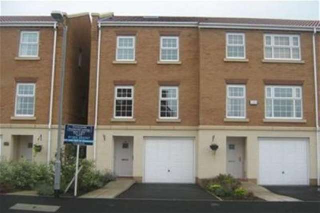  Image of 3 bedroom Detached house to rent in Brandforth Gardens Westhoughton Bolton BL5 at Bolton, BL5 3ZP
