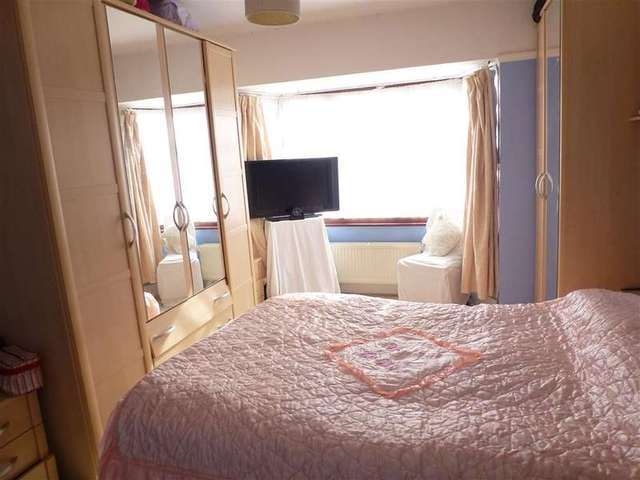  Image of 3 bedroom Terraced house for sale in Brickfield Road Thornton Heath CR7 at Thornton Heath Surrey Croydon, CR7 8DS