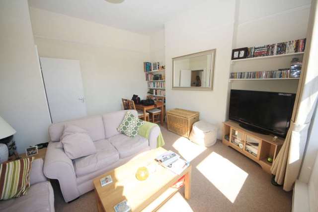  Image of 1 bedroom Flat to rent in Brixton Hill London SW2 at Brixton Hill Brixton London, SW2 1QN