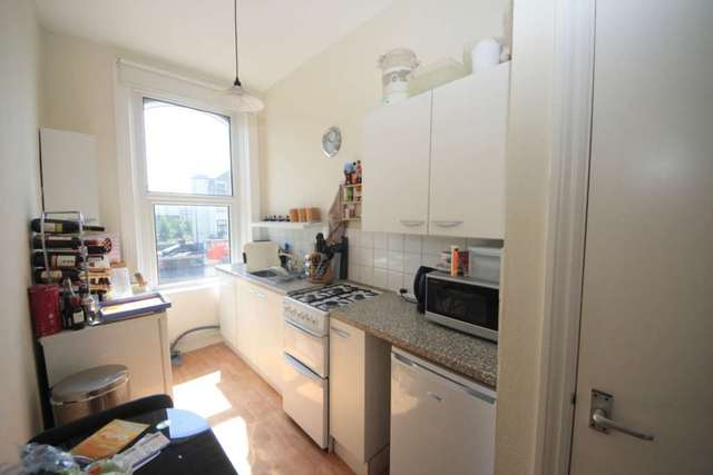  Image of 1 bedroom Flat to rent in Brixton Hill London SW2 at Brixton Hill Brixton London, SW2 1QN
