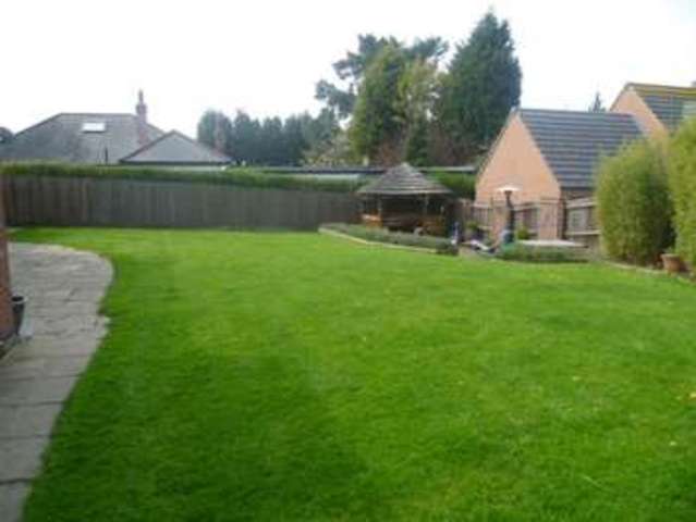  Image of 5 bedroom Detached house for sale in Brizlincote Lane Bretby Burton-on-Trent DE15 at Brizlincote Lane Bretby Burton-On-Trent, DE15 0PR
