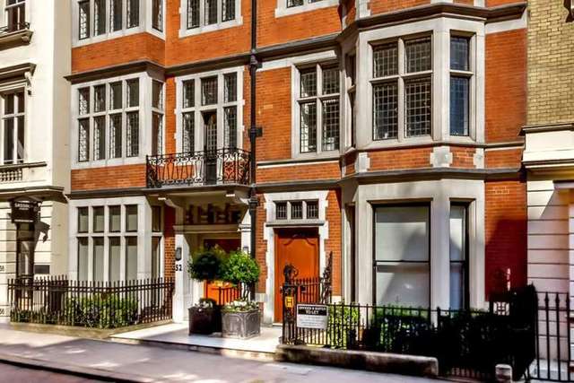  Image of Detached house to rent in Brook Street London W1K at Mayfair W1K London, W1K 5DS