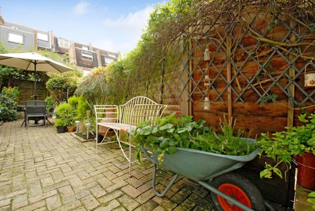  Image of 2 bedroom Detached house for sale in Broughton Road London SW6 at Broughton Road  London, SW6 2LB