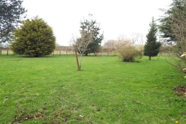  Image of 4 bedroom Detached house to rent in Brynsiencyn Llanfairpwllgwyngyll LL61 at Llanfairpwllgwyngyll, LL61 6UR