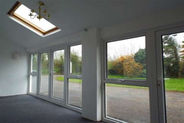  Image of 4 bedroom Detached house to rent in Brynsiencyn Llanfairpwllgwyngyll LL61 at Llanfairpwllgwyngyll, LL61 6UR