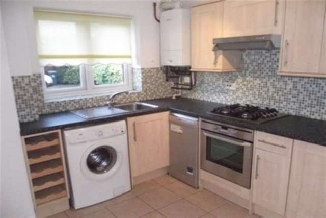  Image of 2 bedroom Terraced house to rent in The Windsors Buckhurst Hill IG9 at Buckhurst Hill, IG9 6DJ