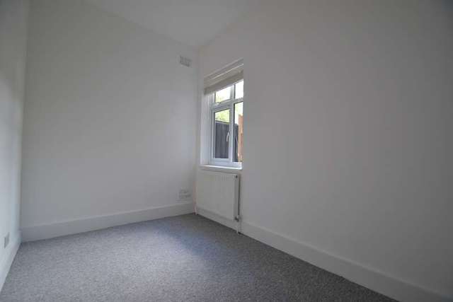  Image of 2 bedroom Flat to rent in Buckingham Road London NW10 at Harlesden  London, NW10 4RJ