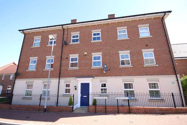  Image of 4 bedroom Detached house for sale in Butler Drive Bracknell RG12 at Butler Drive  Bracknell, RG12 8DA
