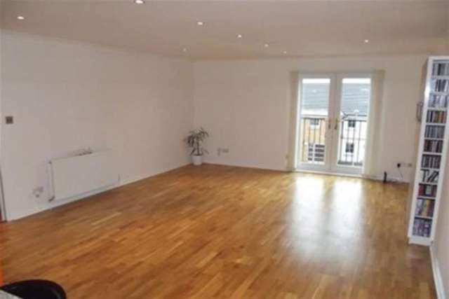  Image of 2 bedroom Flat to rent in Cadder Court Gartcosh Glasgow G69 at Glasgow, G69 8FB