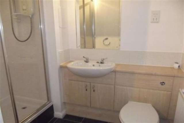  Image of 2 bedroom Flat to rent in Cadder Court Gartcosh Glasgow G69 at Glasgow, G69 8FB