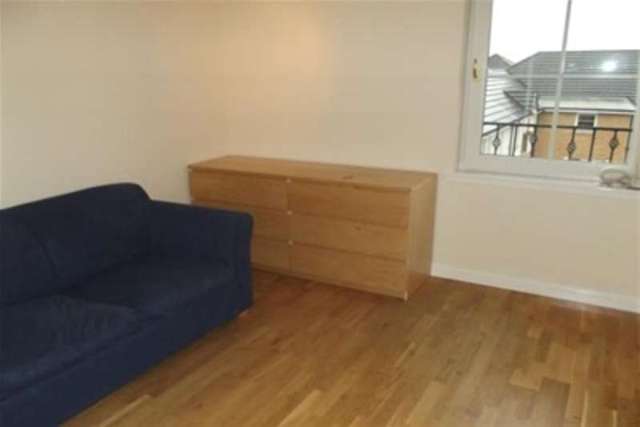  Image of 2 bedroom Flat to rent in Cadder Court Gartcosh Glasgow G69 at Glasgow, G69 8FB