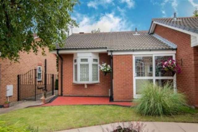  Image of 1 bedroom Bungalow to rent in Camellia Court Liverpool L17 at Liverpool, L17 7HW