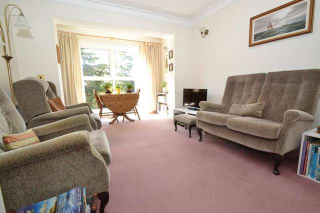  Image of 2 bedroom Flat for sale in Canford Cliffs Road Canford Cliffs Poole BH13 at 162-164 Canford Cliffs Road Canford Cliffs Poole, BH13 7EL