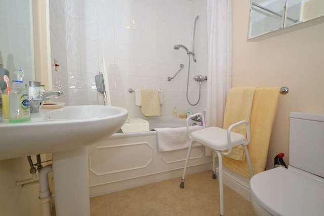  Image of 2 bedroom Flat for sale in Canford Cliffs Road Canford Cliffs Poole BH13 at 162-164 Canford Cliffs Road Canford Cliffs Poole, BH13 7EL