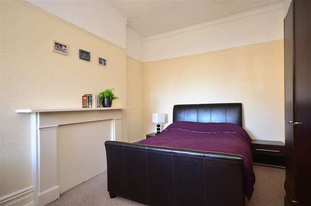  Image of 1 bedroom Flat for sale in Canterbury Road Herne Bay CT6 at Herne Bay Kent Herne Bay, CT6 5HP