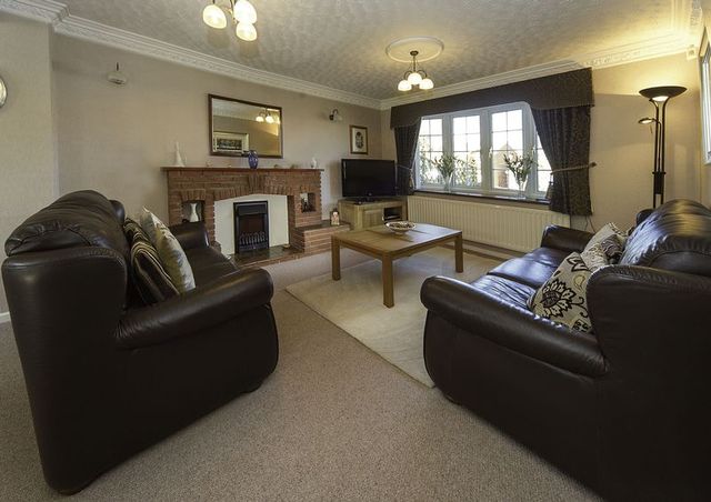  Image of 4 bedroom Detached house for sale in Carisbrooke Road Perton Wolverhampton WV6 at Carisbrooke Road Perton Wolverhampton, WV6 7UU