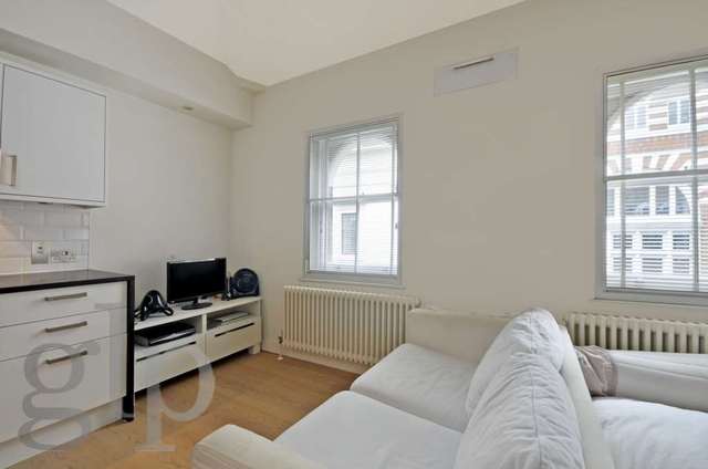  Image of Studio flat to rent in Catherine Street London WC2B at Catherine Street Covent Garden London, WC2B 5JS