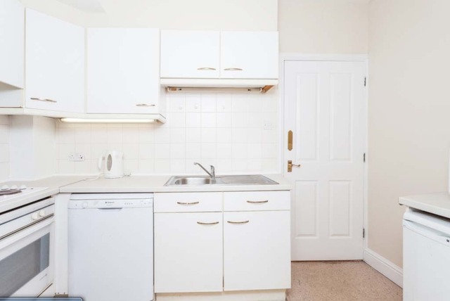  Image of 2 bedroom Flat to rent in Nottingham Place London W1U at 39-41 Nottingham Place  Marylebone, W1U 5LU