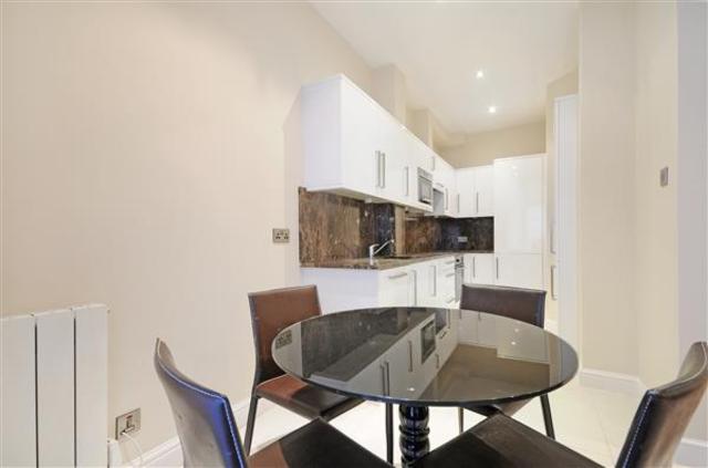  Image of 2 bedroom Flat to rent in Nottingham Place London W1U at 39-41 Nottingham Place  Marylebone, W1U 5LU