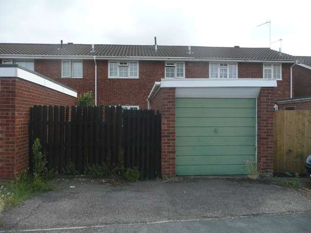  Image of 3 bedroom Terraced house to rent in Brooklands Road Bletchley Milton Keynes MK2 at Bletchley  Fenny Stratford, MK2 2RN