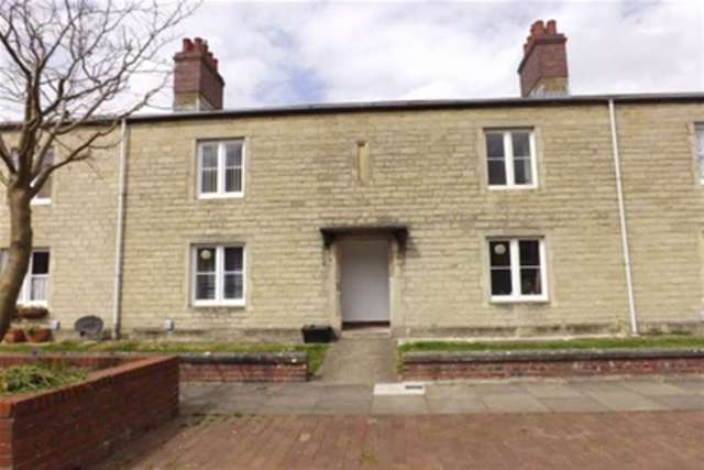  Image of 2 bedroom Terraced house to rent in Oxford Street Swindon SN1 at Swindon, SN1 5DA