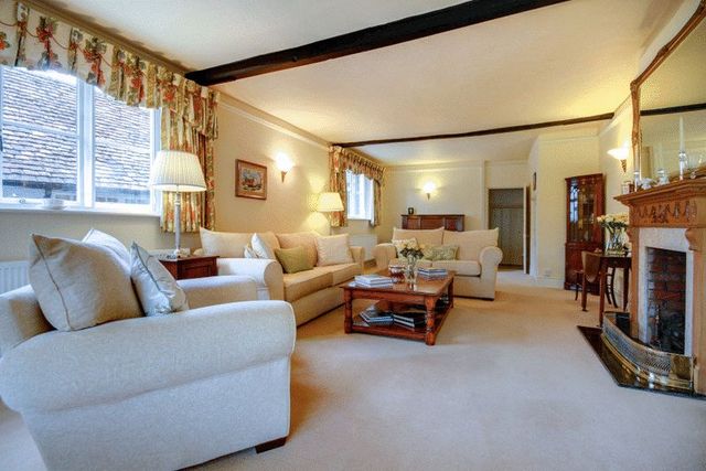  Image of 5 bedroom Detached house for sale in Aylesbury Road Wendover Aylesbury HP22 at Aylesbury Road Wendover Wendover, HP22 6JQ