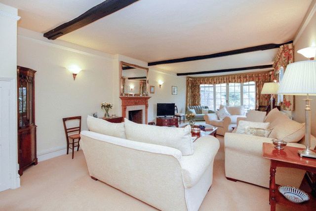  Image of 5 bedroom Detached house for sale in Aylesbury Road Wendover Aylesbury HP22 at Aylesbury Road Wendover Wendover, HP22 6JQ