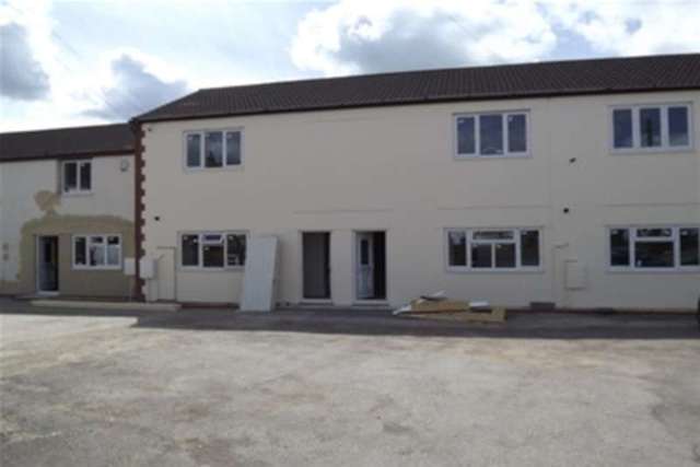  Image of 2 bedroom Detached house to rent in Victoria Avenue Chard TA20 at Chard, TA20 1HE