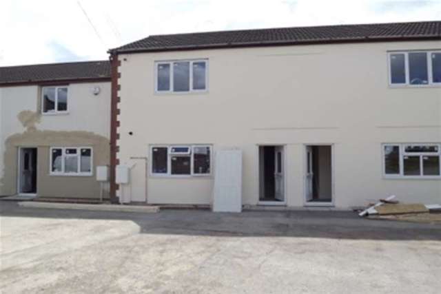 Image of 2 bedroom Detached house to rent in Victoria Avenue Chard TA20 at Chard, TA20 1HE