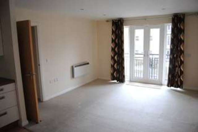  Image of 2 bedroom Flat to rent in Chasewater Drive Norton in the Moors Stoke-on-Trent ST6 at Chasewater Drive  Stoke-On-Trent, ST6 8GH