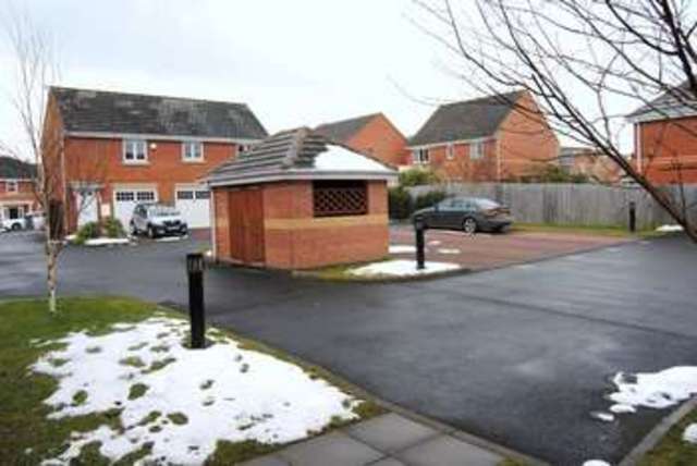  Image of 2 bedroom Flat to rent in Chasewater Drive Norton in the Moors Stoke-on-Trent ST6 at Chasewater Drive  Stoke-On-Trent, ST6 8GH