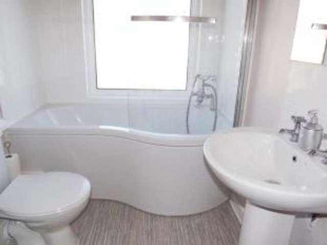  Image of 4 bedroom Terraced house for sale in Chatsworth Place Harrogate HG1 at Harrogate North Yorkshire Bilton, HG1 5HR