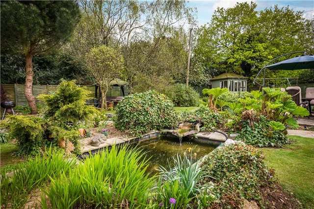 Image of 4 bedroom Detached house for sale in Chelsham Common Warlingham CR6 at Warlingham Surrey Chelsham, CR6 9PB