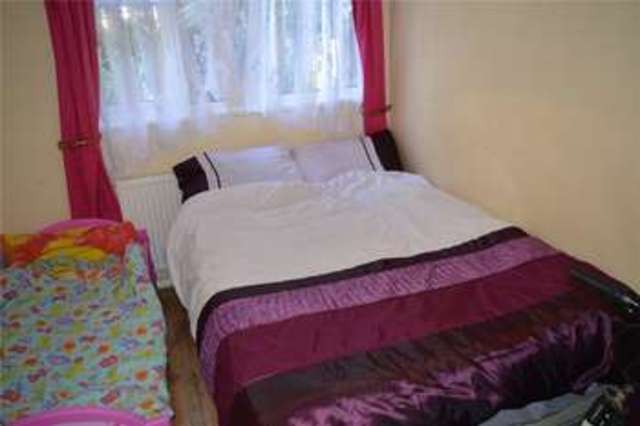 Image of 2 bedroom Apartment for sale in Chester Street Reading RG30 at Reading Berkshire Reading, RG30 1LP