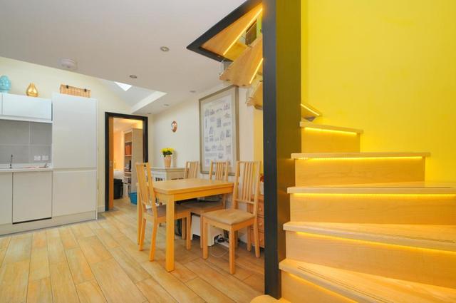  Image of 2 bedroom Terraced house to rent in Chestnut Avenue Esher KT10 at Esher Surrey Surrey, KT10 8JL