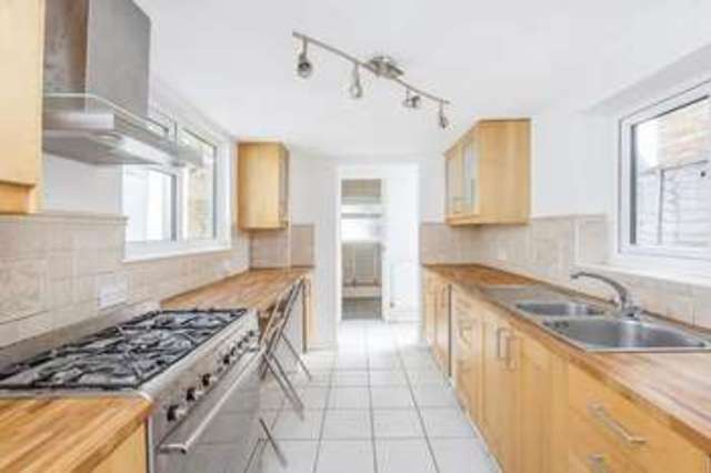  Image of 2 bedroom Terraced house to rent in Chestnut Road Twickenham TW2 at Chestnut Road Twickenham Twickenham, TW2 5QZ