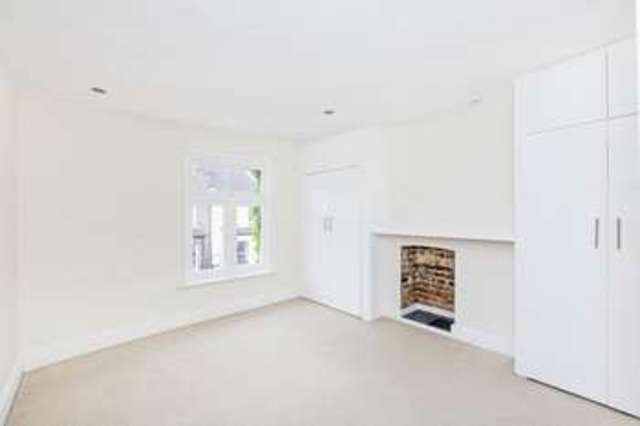  Image of 2 bedroom Terraced house to rent in Chestnut Road Twickenham TW2 at Chestnut Road Twickenham Twickenham, TW2 5QZ
