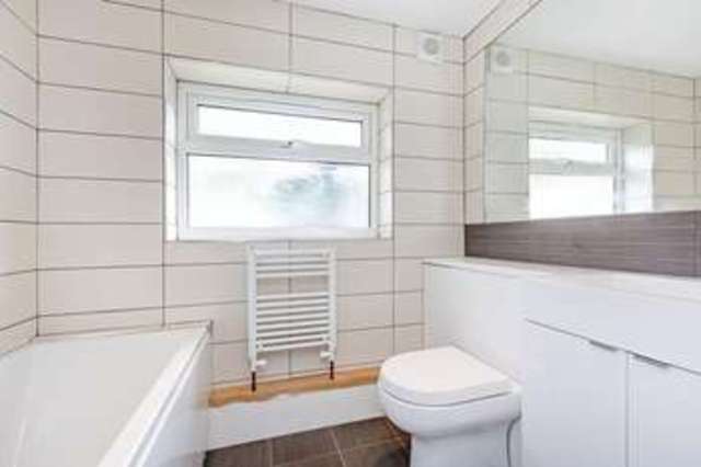  Image of 2 bedroom Terraced house to rent in Chestnut Road Twickenham TW2 at Chestnut Road Twickenham Twickenham, TW2 5QZ