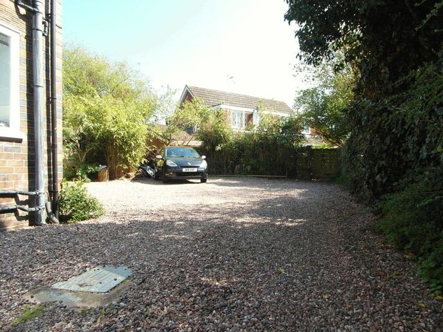  Image of 3 bedroom Semi-Detached house to rent in Chetwynd Road Newport TF10 at Chetwynd Road  Newport, TF10 7JZ