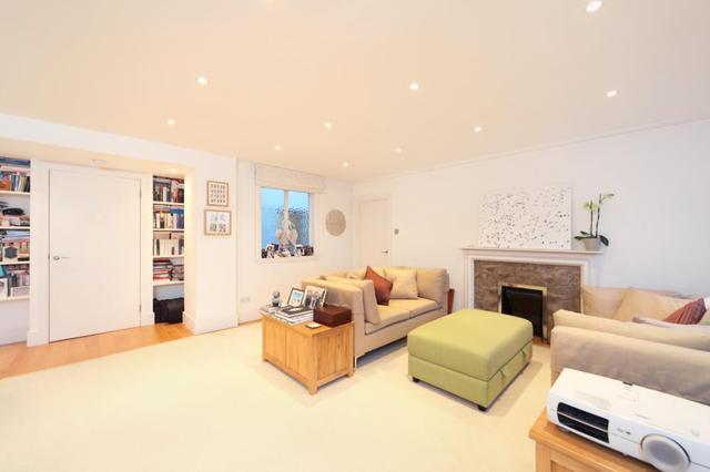  Image of 2 bedroom Flat to rent in Baker Street London NW1 at Baker Street  London, NW1 5SQ