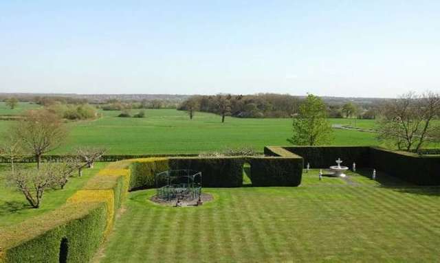  Image of 6 bedroom Detached house for sale in Church Road Mountnessing Brentwood CM13 at Church Road  Mountnessing, CM13 1UH