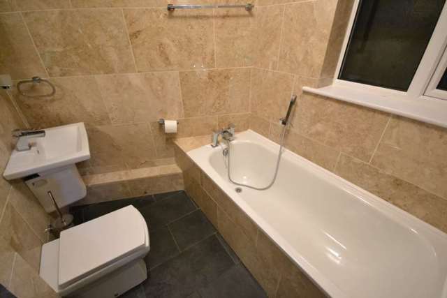  Image of 2 bedroom Detached house to rent in Church Street Caversham Reading RG4 at Church Street Caversham Reading, RG4 8AT