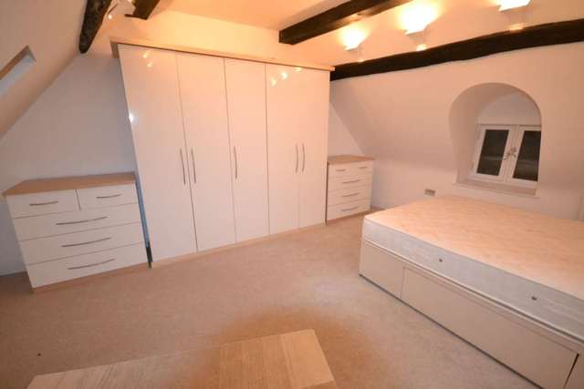  Image of 2 bedroom Detached house to rent in Church Street Caversham Reading RG4 at Church Street Caversham Reading, RG4 8AT