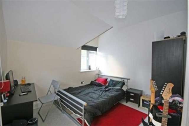 Image of 3 bedroom Detached house to rent in Church Street Seaford BN25 at Seaford, BN25 1HD