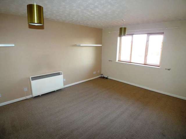  Image of 1 bedroom Flat to rent in Churchill Close Dartford DA1 at Churchill Close  Dartford, DA1 1QL