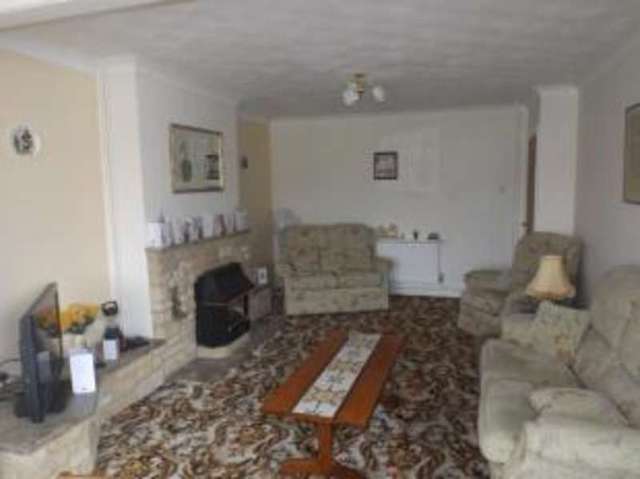  Image of 3 bedroom Bungalow for sale in Woodlands Close Clacton-on-Sea CO15 at Clacton-on-Sea Essex Great Clacton, CO15 4RU