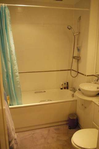  Image of 2 bedroom Flat to rent in Clarence Terrace Warwick Street Leamington Spa CV32 at Leamington Spa Warwickshire, CV32 5LD