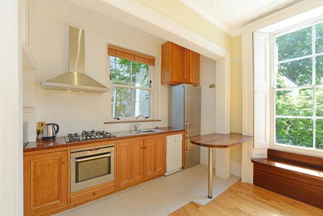  Image of 1 bedroom Ground Flat for sale in Clarendon Road London W11 at Clarendon Road  Holland Park, W11 4JB
