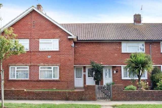  Image of 3 bedroom Apartment to rent in Clun Road Wick Littlehampton BN17 at Littlehampton Wick, BN17 7ET