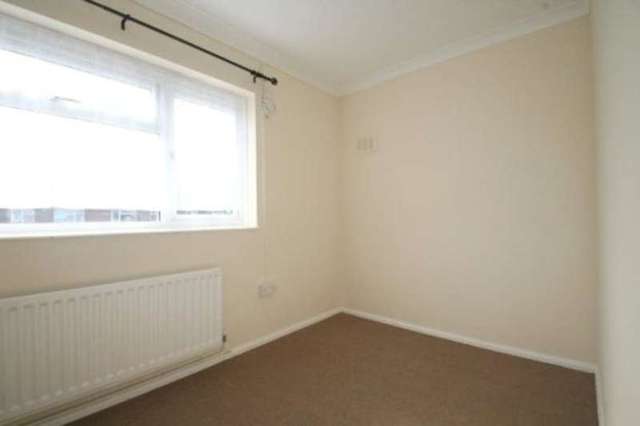  Image of 3 bedroom Apartment to rent in Clun Road Wick Littlehampton BN17 at Littlehampton Wick, BN17 7ET